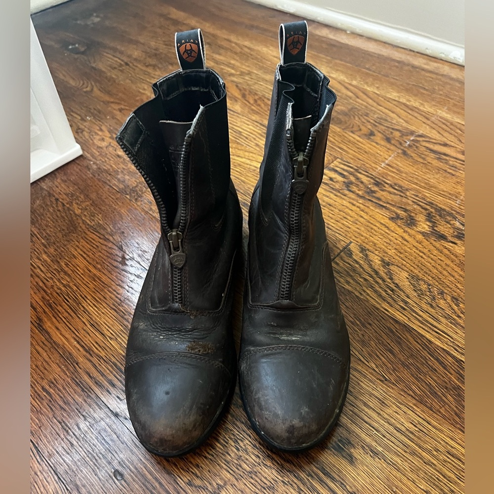 Ariat women’s riding boots